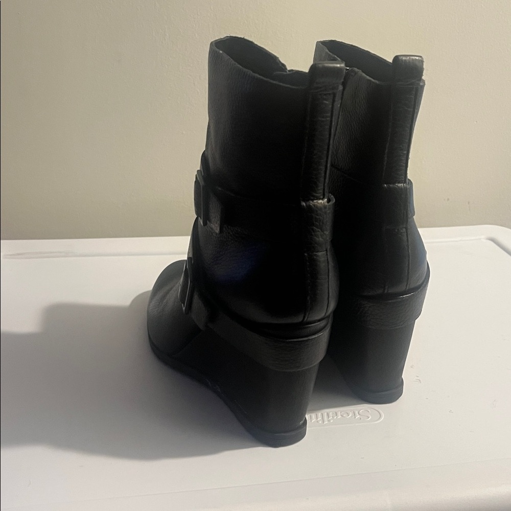 Black KORK -EASE Ankle Boots - Picture 3 of 7